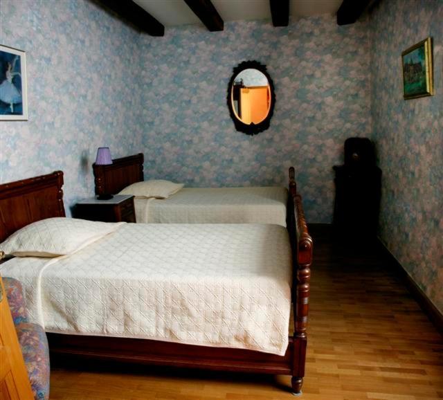 Amphore Du Berry Saint-Amand-Mont-Rond 객실 사진